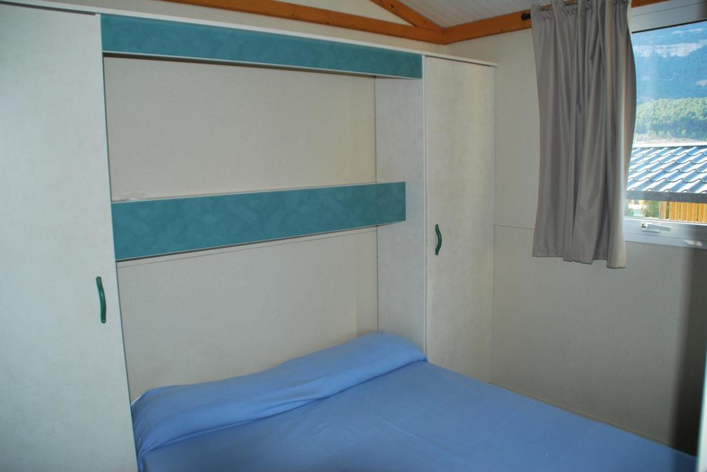 Hotel Montsant Park Camping & Bungalow Ulldemolins Zimmer foto