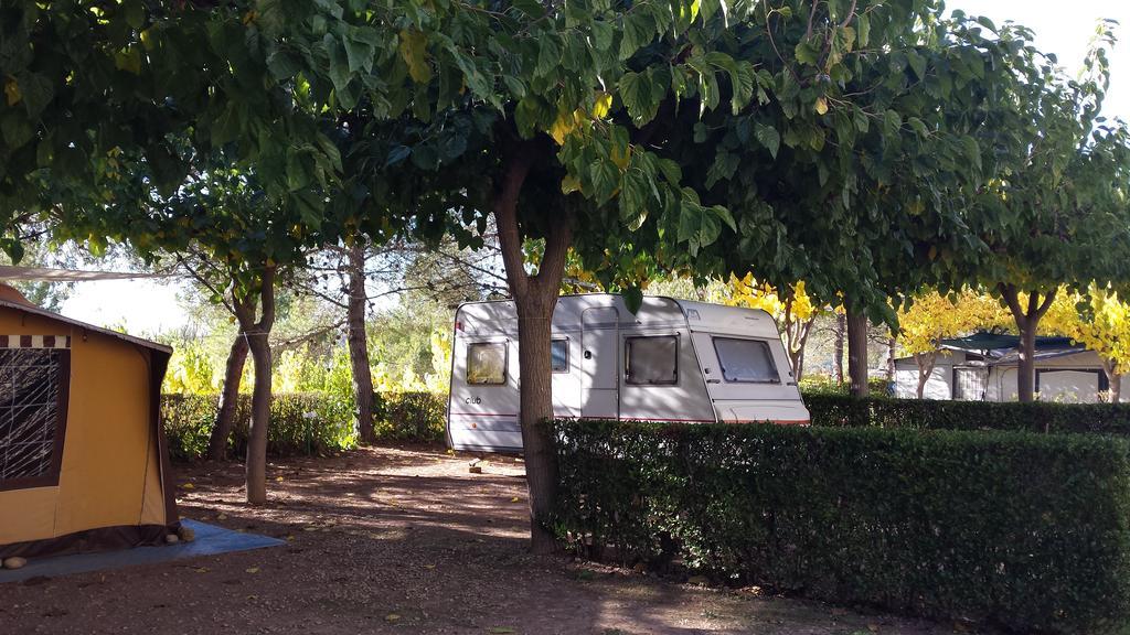 Hotel Montsant Park Camping & Bungalow Ulldemolins Exterior foto